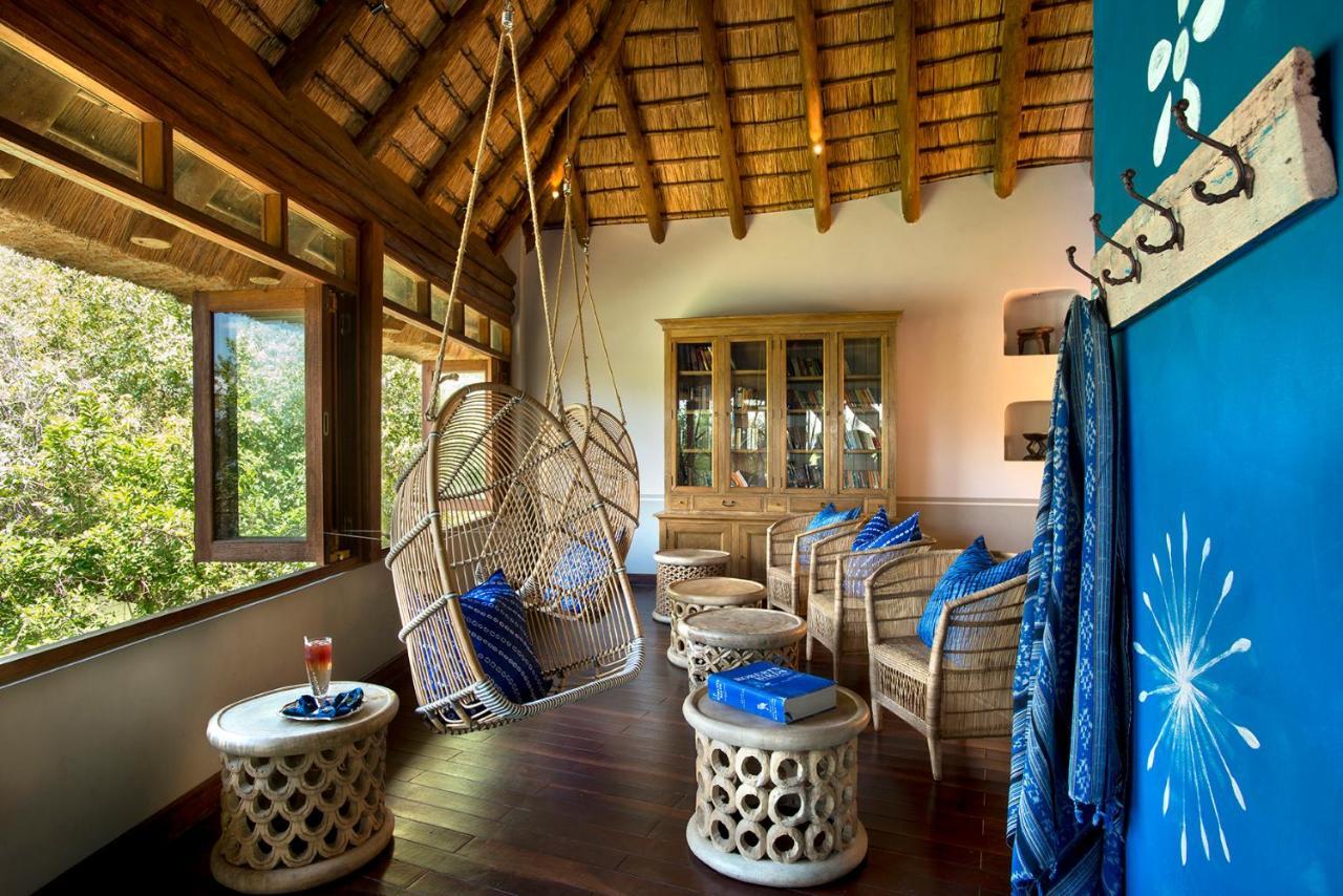 Royal Chundu Island Lodge Ливингстон Экстерьер фото
